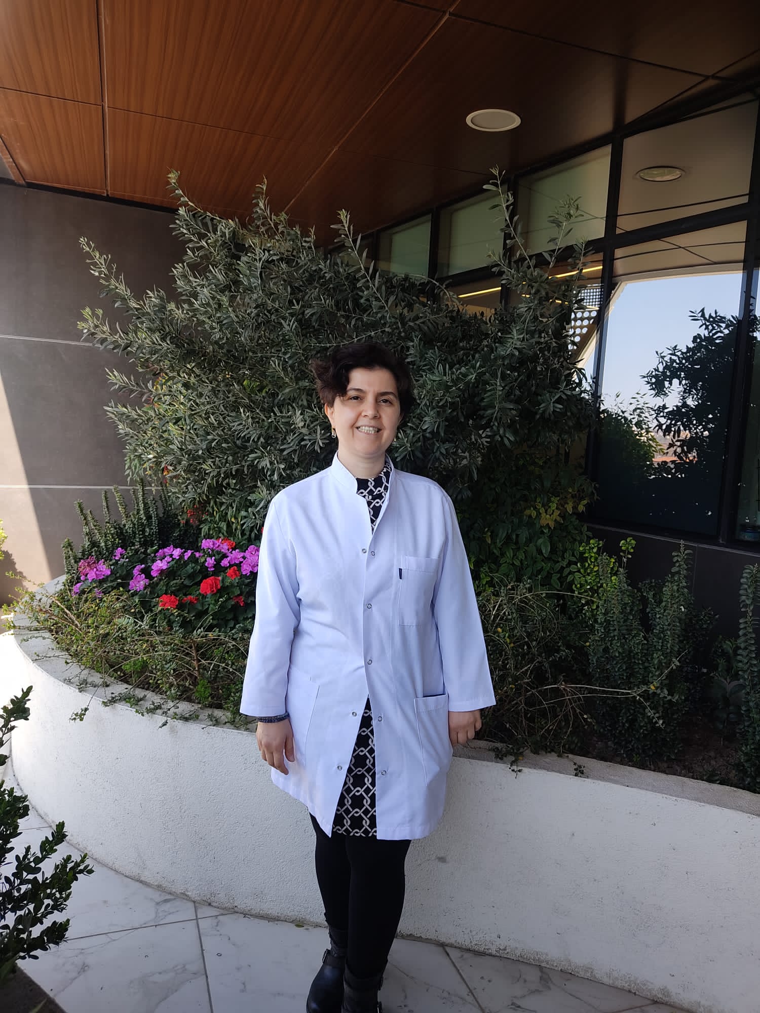 Dr. Selma Akdeniz Oskay galeri fotoğrafı 13